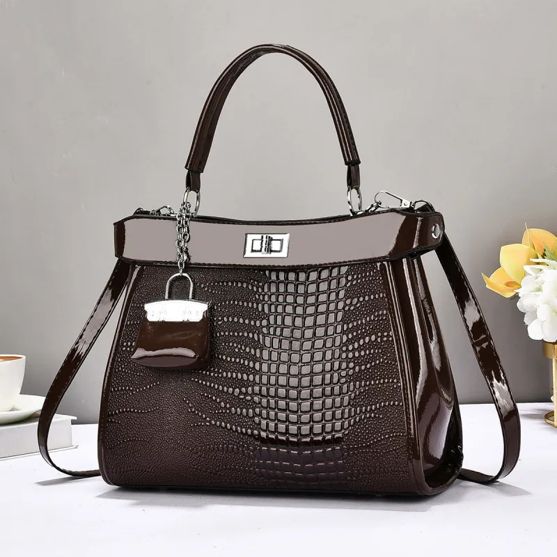 Women Crocodile Pattern PU Leather Handbag Elegant Crossbody Bag With Mini Charm Silver Turn Lock Chic Shoulder Bag