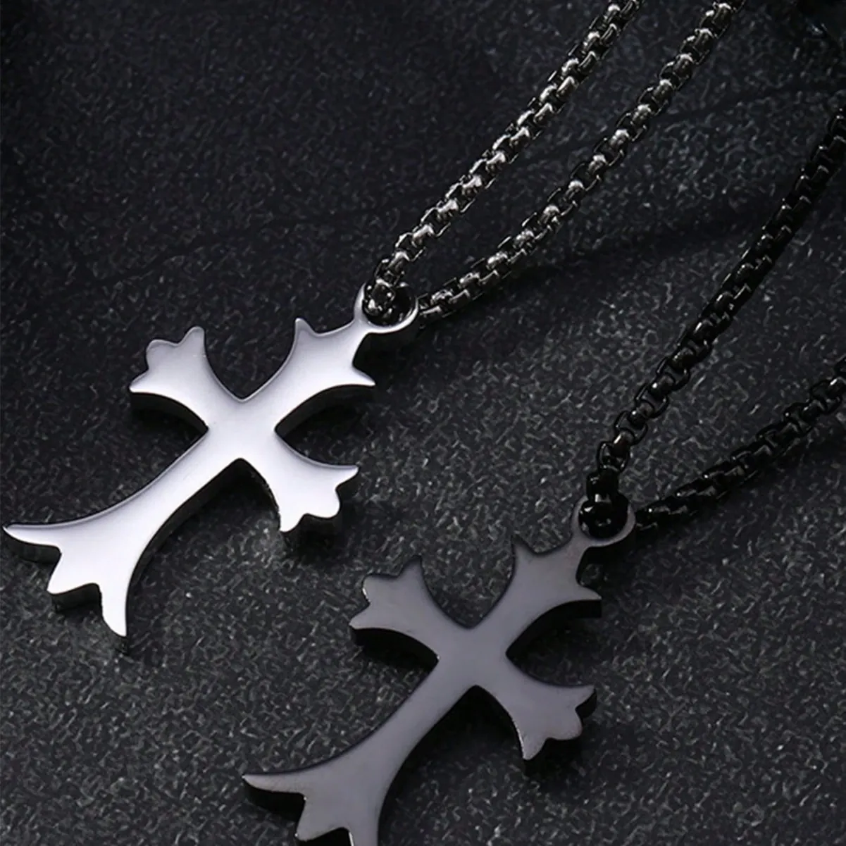 Collana con Ciondolo a Croce in Acciaio Inossidabile Gotico per Uomo Gioielli Punk Retro in Acciaio al Titanio Argento Nero