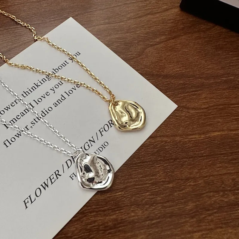 Collier Pendentif en Argent Sterling S925 Texture Plissée Irrégulière Or Argent Bijoux Minimalistes pour Femmes