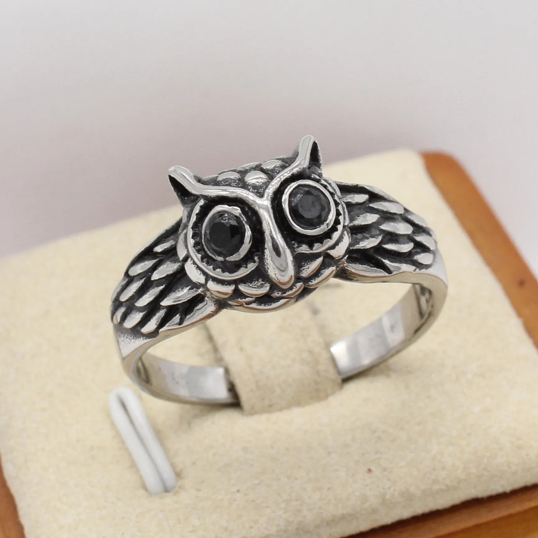 Vintage Owl Men's Ring Stainless Steel Personality Retro Animal Finger Ring Blackened Feather Texture Gothic Jewelry Gift