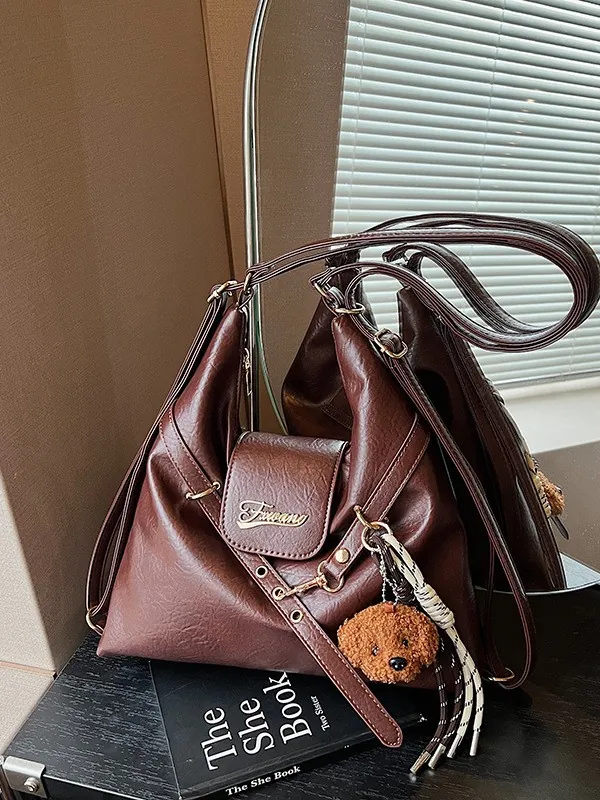 Sac à Dos Rétro en Cuir PU pour Femme Grande Capacité Multifonctionnel Sac à Bandoulière Commuter Tote Avec Pendentif Ours