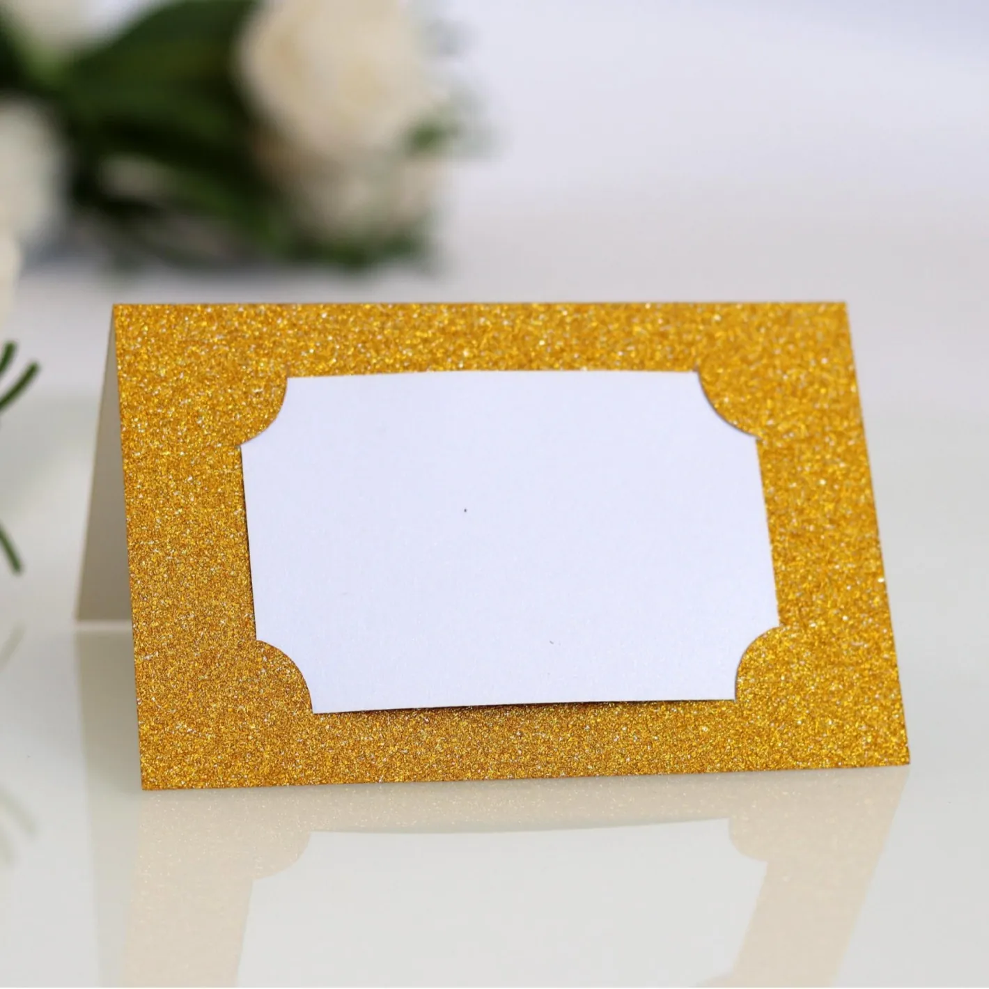 Laser Cut Pearl Paper Place Cards Folded Table Name Cards Wedding Banquet Party Seating Card Decoration