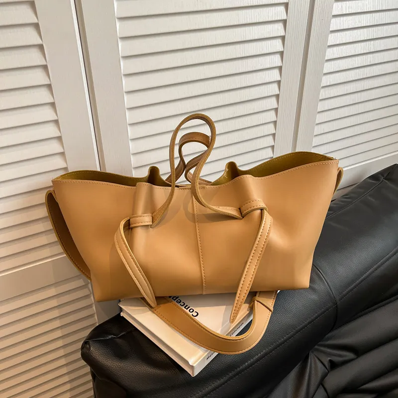 Vintage Minimalist PU Leather Tote Bag For Women Large Capacity Shoulder Bag With Knot Handle Detail Commute Handbag
