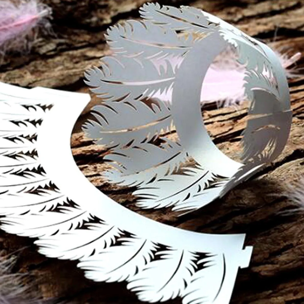Laser Cut Feather Cupcake Wrappers Pearlescent Paper Cake Decoration For Wedding Party Hollow Baking Decoration Liners