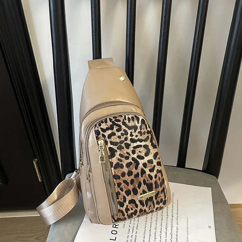 Leopard Print Patchwork Chest Bag Fashion PU Leather Multi-Pocket Shoulder Bag Crossbody Bag Casual Women Daily Travel Storage Bag