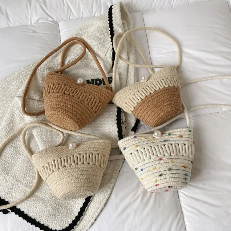 Women Woven Bucket Bag With Artificial Pearl Buckle Summer Beach Shoulder Bag Bohemian Mini Straw Crossbody Bag Vacation Vacation Handbag