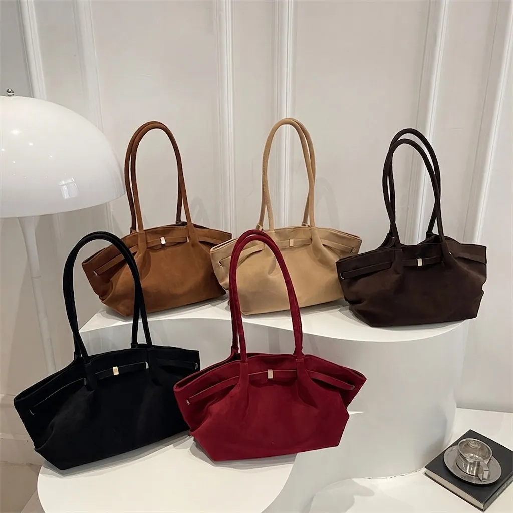 Vintage Faux Suede Tote Bag For Women Large Capacity Minimalist Shoulder Bag With Metal Buckle Magnetic Closure Winter Handbag