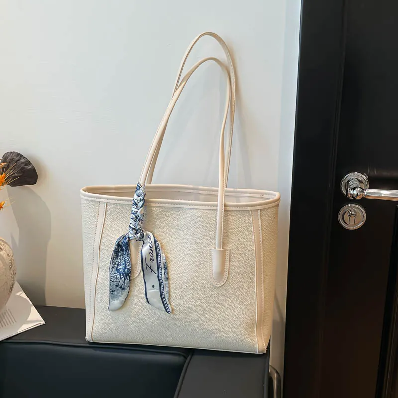 Grand Sac Cabas en Cuir PU Motif Litchi pour Femmes Avec Décor Foulard en Soie Sac à Épaule Élégant de Bureau