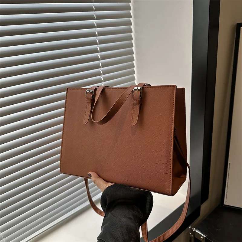 Women's Fashion PU Leather Tote Bag Saffiano Texture Handbag Large Capacity Commuter Shoulder Bag With Adjustable Strap