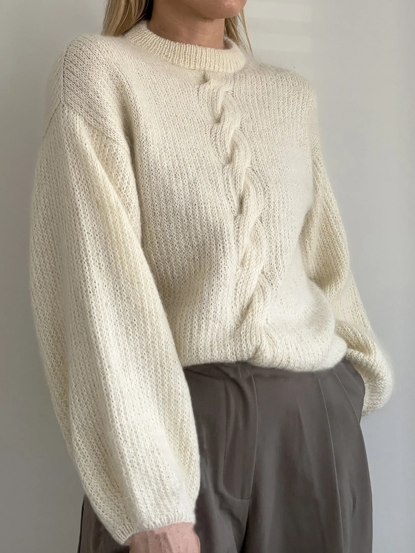 Women's Elegant Cable Knit Sweater 100% Acrylic Round Neck Long Sleeve Solid Color Loose Pullover Top Autumn Winter Jumper