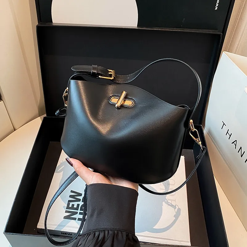 Women Minimalist PU Leather Crossbody Bag Chic Metal Lock Shoulder Handbag With Adjustable Strap Daily Versatile Square Tote For Lady