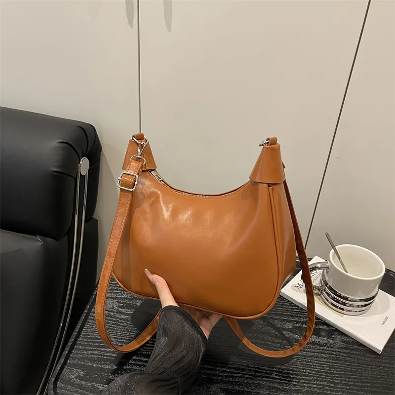 Vintage PU Leather Hobo Underarm Bag For Women Fashion Solid Color Dumpling Crossbody Bag Versatile Commuter Shoulder Bag