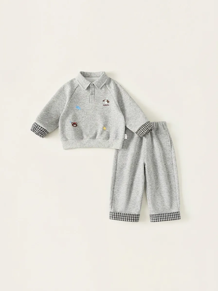 Completo Casual da Ragazzo Top Polo Manica Lunga Grigio Melange e Pantaloni con Bordo a Quadri in Cotone Ricamo Cartoon