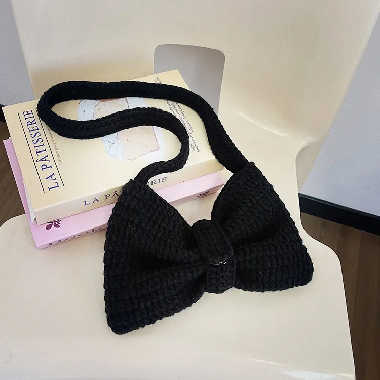 Sac à Bandoulière Tricoté Main avec Nœud pour Femme Sac Sous le Bras au Crochet Design Doux Sac à Main de Niche Quotidien