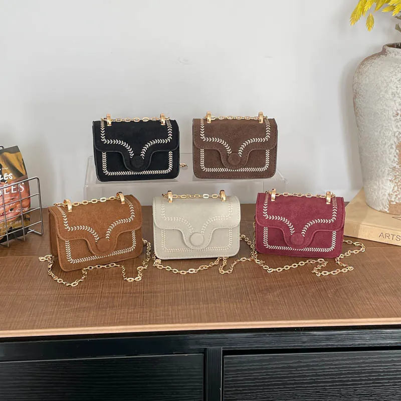 Bolso Bandolera Cuadrado Pequeño de Estilo Francés para Mujer 2025 Invierno Nueva Moda Línea de Bordado Cadena Bolso de Hombro de Cuero PU Mini Bolso de Mano