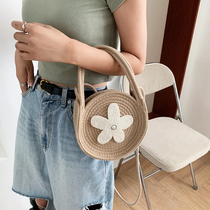 Sac à Épaule Tissé Rond pour Femmes Mignon à Fleurs et Fausses Künstliche Perles Sac à Main en Paille Style Coréen pour Vacances