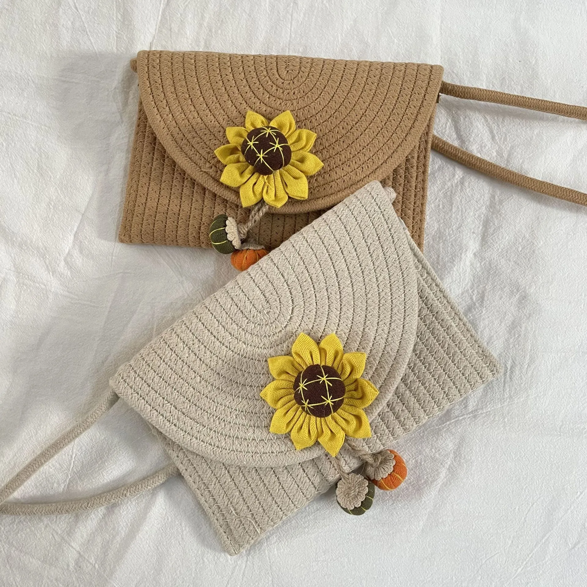 Women Sweet Sunflower Woven Shoulder Bag Cotton Rope Handmade Crossbody Bag With Pumpkin Pendant Beach Vacation Straw Style Purse