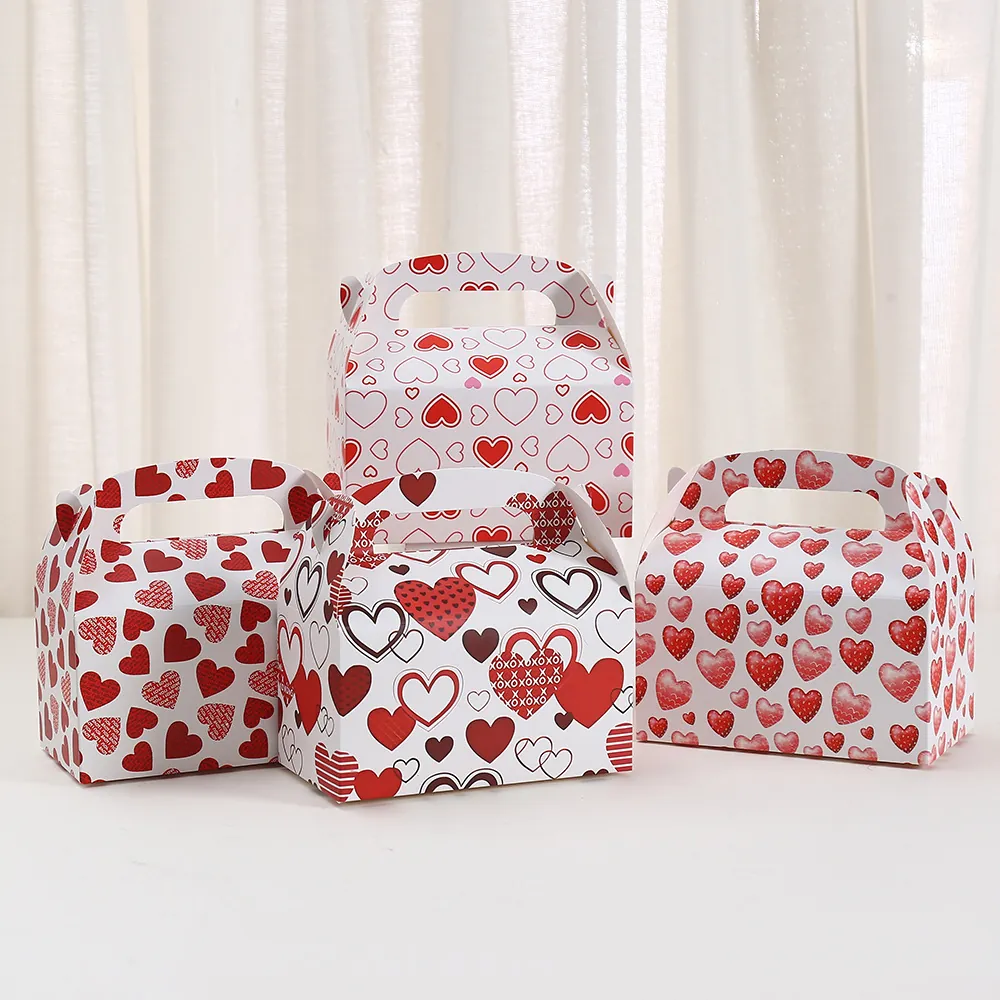 Romantic Heart Pattern Kraft Paper Portable Gift Box For Valentine's Day Wedding Bakery Packaging Handle Box