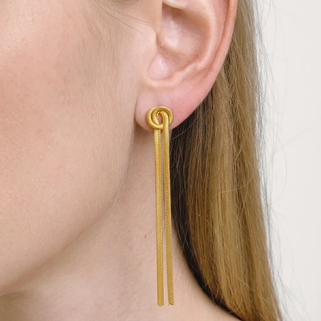 Boucles D'oreilles Longues À Glands Acier Inoxydable Chaîne Serpent Nouée Plaqué Or PVD Hypoallergénique Imperméable Bijoux