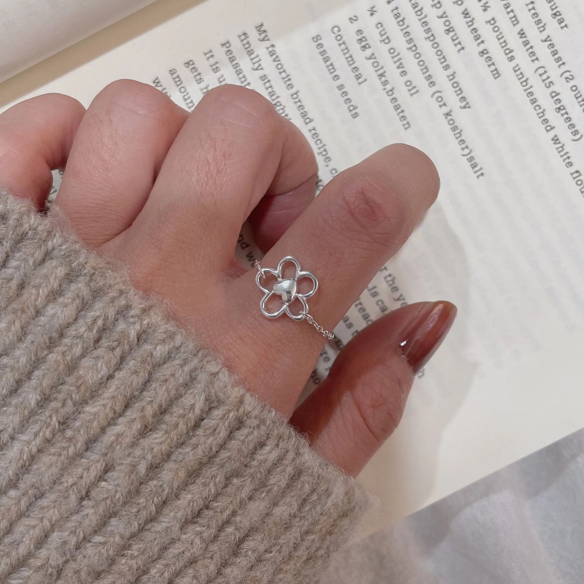 S925 Sterling Silver Flower Adjustable Drawstring Ring For Women Minimalist Hollow Heart Floral Chain Ring Fashion Jewelry Gift