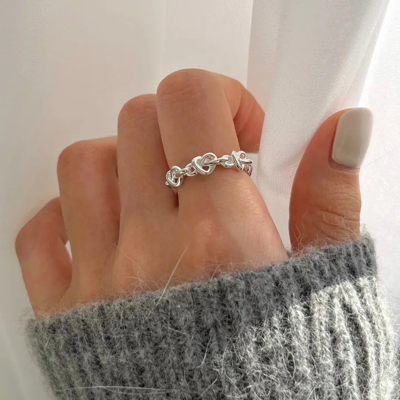 Elegant 925 Sterling Silver Heart Linked Chain Ring Women Minimalist Adjustable Hollow Band Jewelry Korean Style Accessory