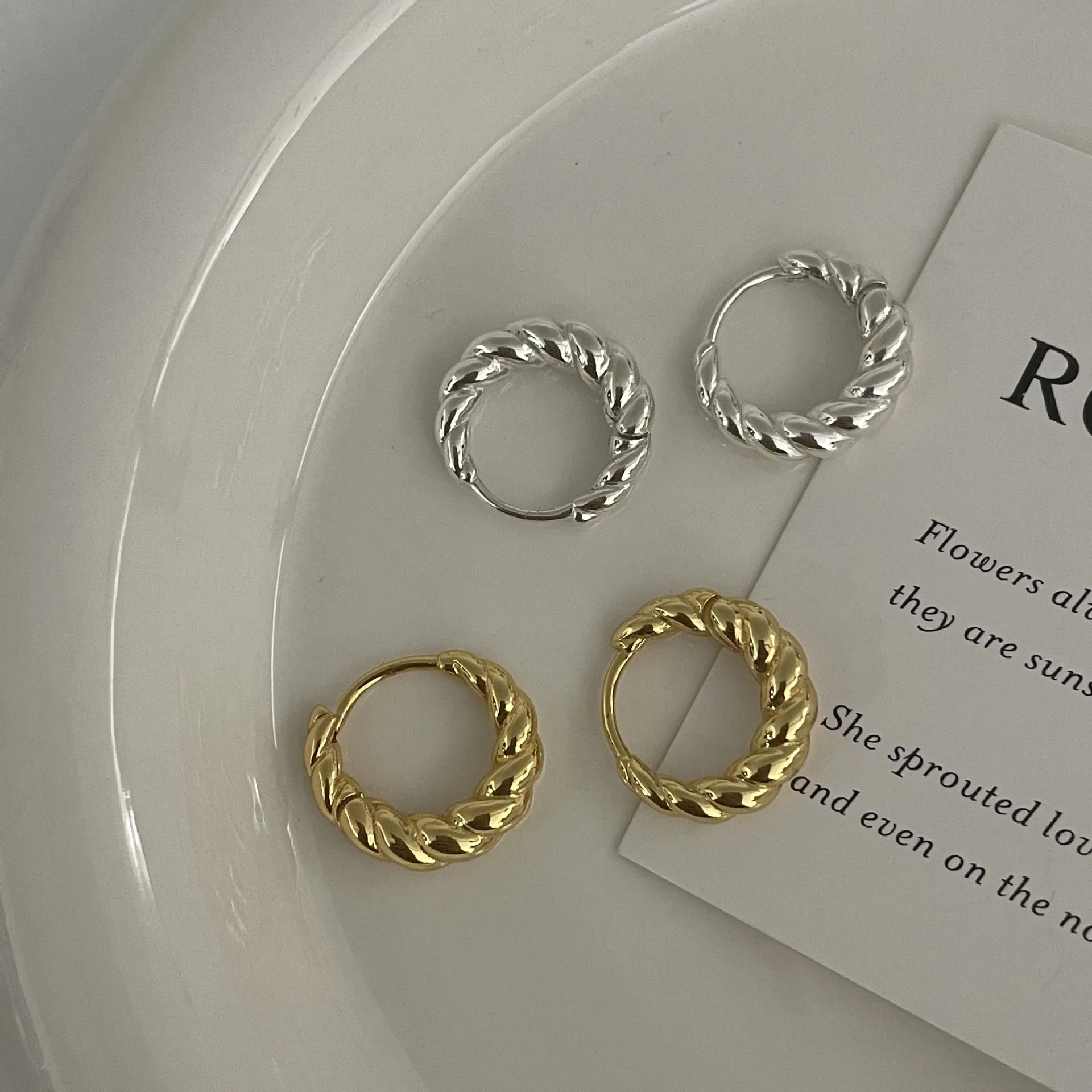 Boucles d'Oreilles Créoles en Argent Sterling S925 Corde Torsadée pour Femmes Style Coréen Minimaliste Vintage Croissant