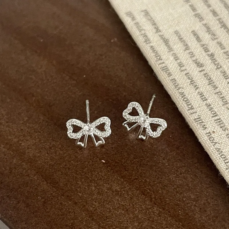 Élégantes Boucles d'Oreilles Clous Nœud Papillon en Argent Sterling S925 Zirconia Style Coréen Bijoux Frais pour Femmes