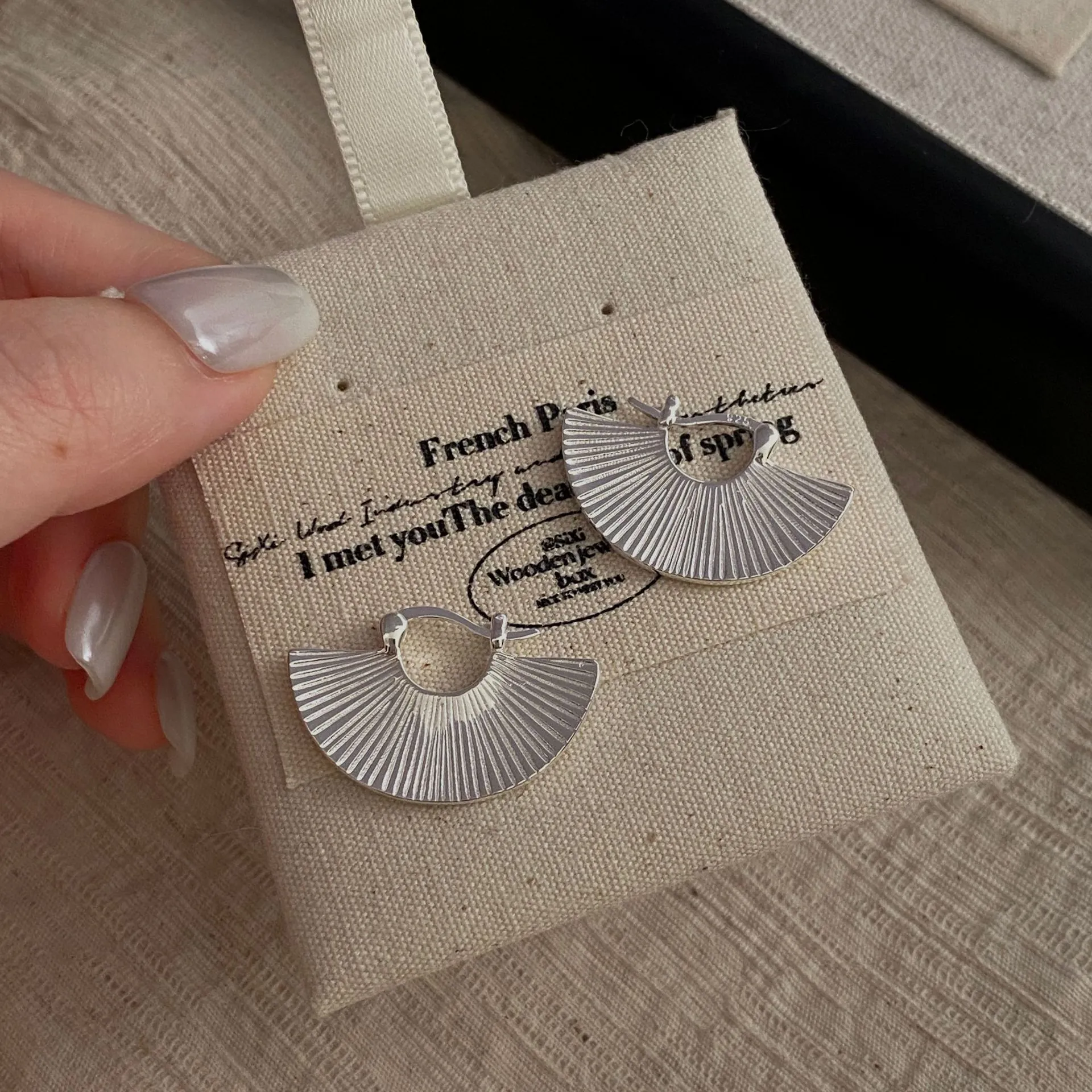 925 Sterling Silver Fan Shaped Ear Buckle Earrings For Women Vintage Minimalist Pleated Texture Geometric Hoop Earrings