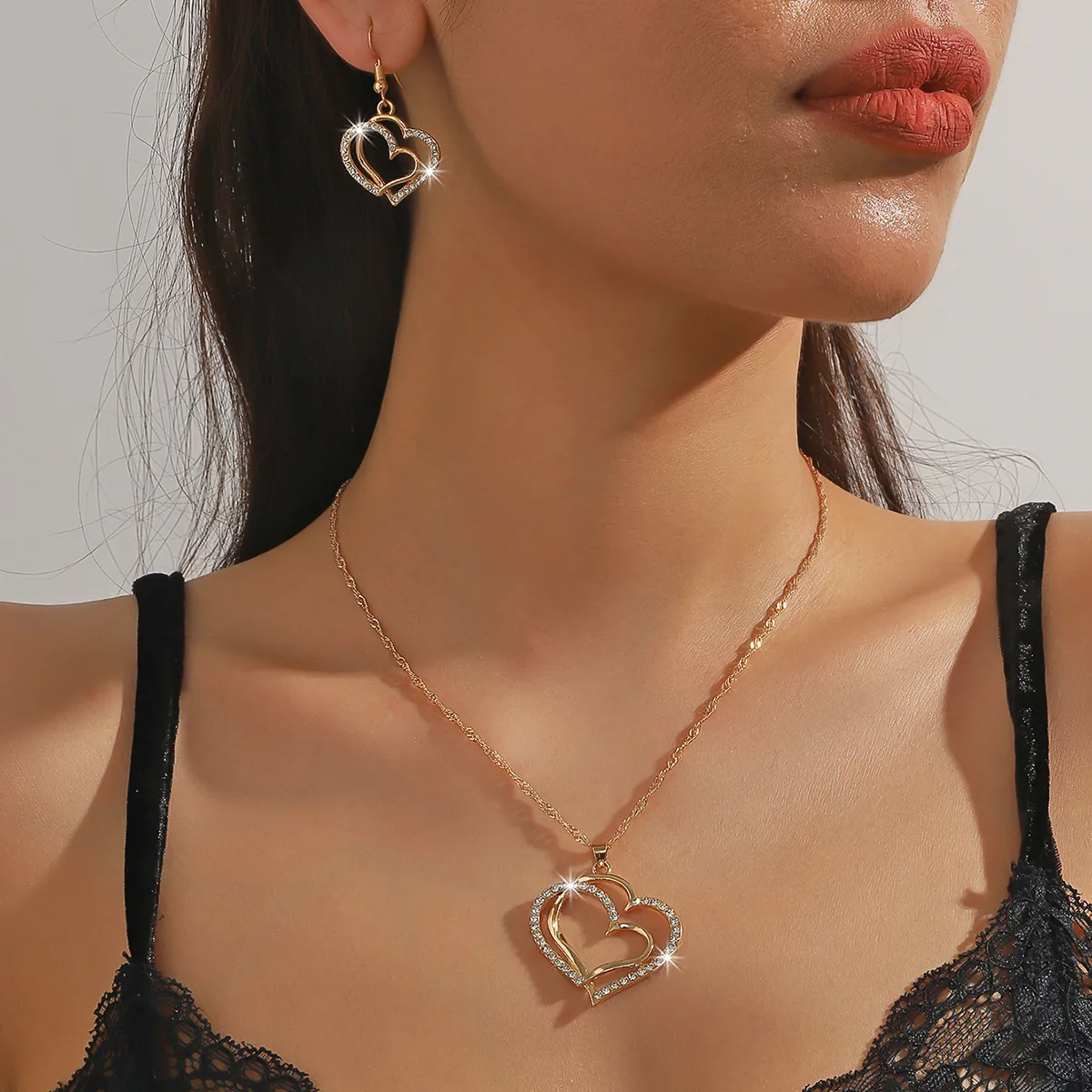 Vintage Alloy Heart Rhinestone Jewelry Set For Women Elegant Double Layer Heart Necklace And Hook Earrings Party Jewelry
