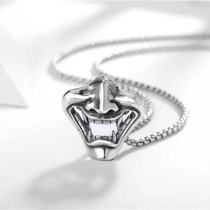 Collana con Ciondolo Maschera Hannya Retro Gotico Catena Veneziana Acciaio Inossidabile Hip Hop Serpente Drago Buddha Gioielli Regalo Uomo Donna