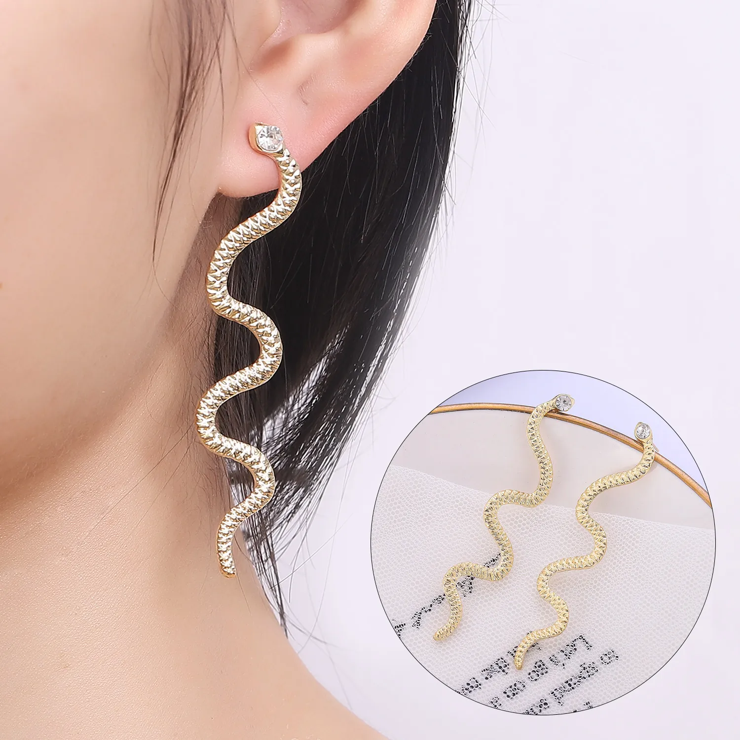 Personalized Alloy Snake Shaped Stud Earrings For Women With Rhinestones Long Punk Style Animal Earrings Fashion Jewelry