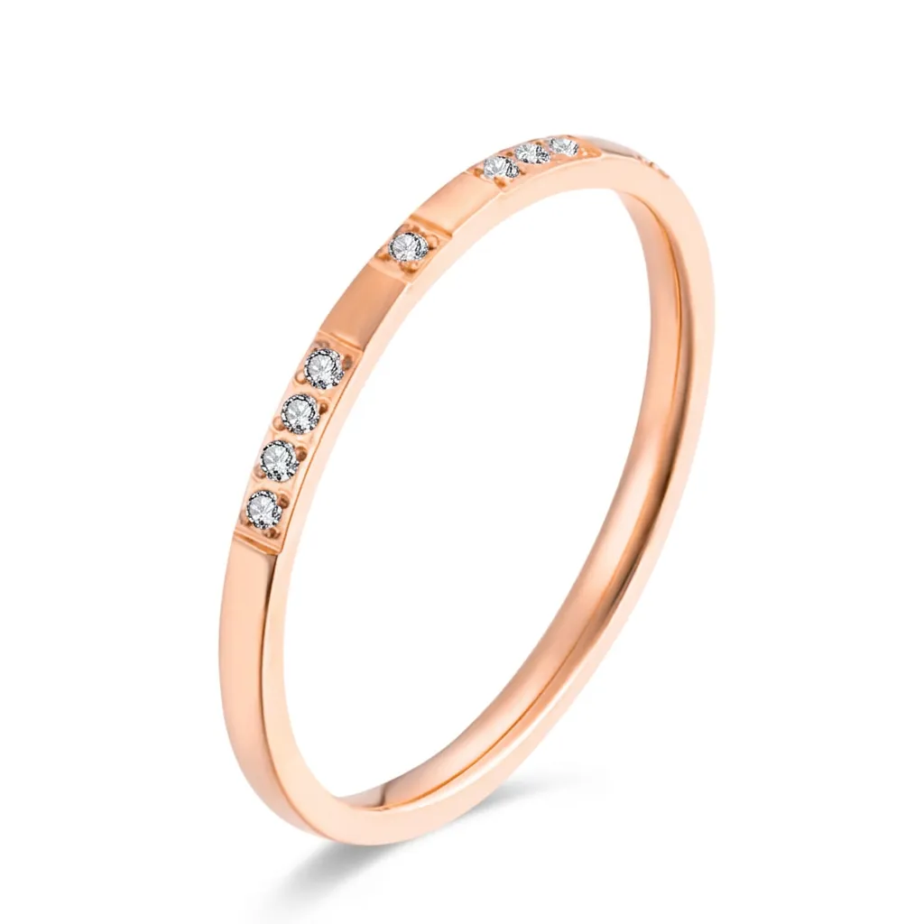 Bague Anneau Minimaliste en Acier Inoxydable Or Rose Strass Élégante Bague de Doigt Mince 2mm Cadeau Bijoux pour Femme Accessoire