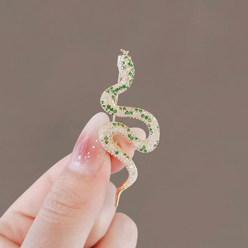 Elegante Spilla a Forma di Serpente in Stile Cinese in Lega di Zinco con Strass Intarsiati per Abito da Donna Cappotto Decorazione