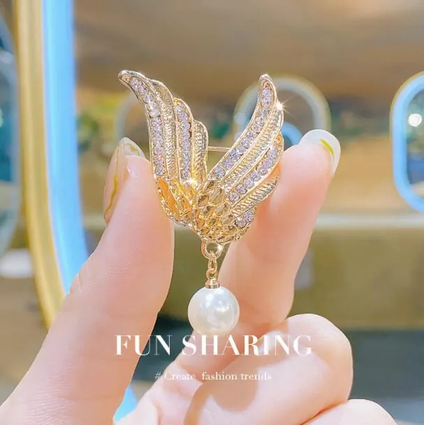 Engelsflügel Künstliche Perlenquaste Brosche Legierung Strass Eingelegt Goldene Flügel Brustnadel Elegante Anzug Corsage Anstecknadel Damen Schmuck