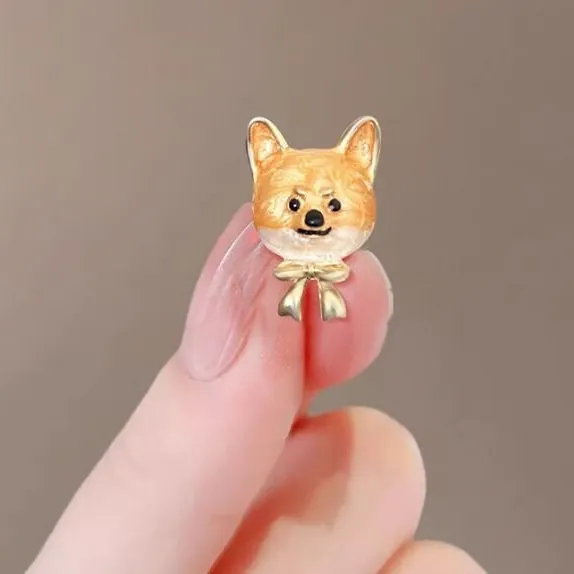 Broche Chien Shiba Inu Dessin Animé Mignon en Alliage Émaillé Épingle de Revers Animal Plaqué Or Bijoux de Mode Cadeau