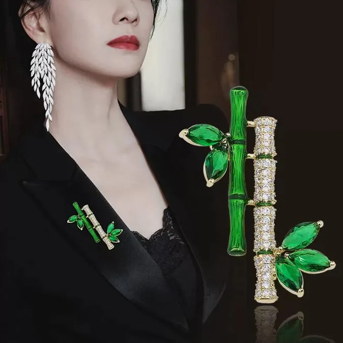 Vintage Alloy Green Crystal Bamboo Brooch For Women Gold Tone Zirconia Inlaid Plant Shape Pin Breastpin Accessory