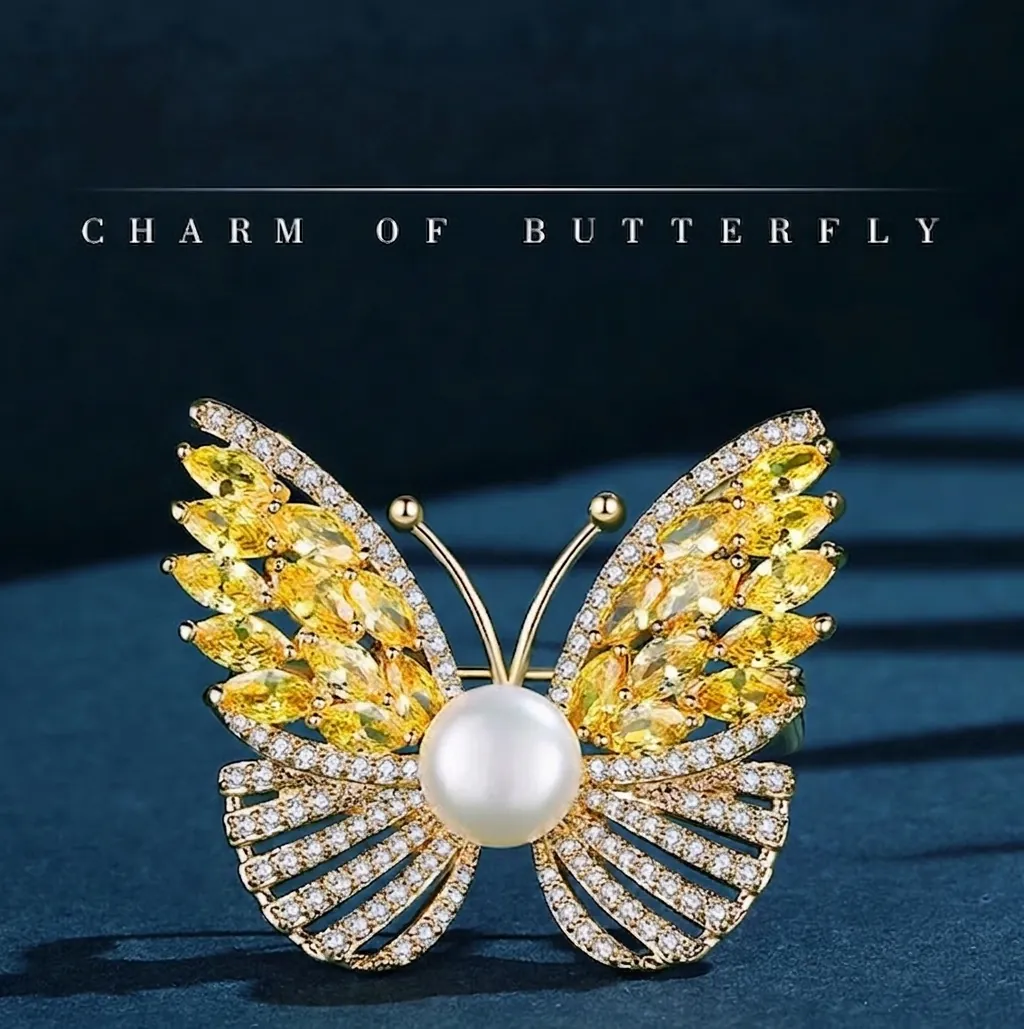 Luxury Alloy Butterfly Brooch Yellow Zirconia White Artificial Pearl Elegant Vintage Pin For Women Fashion Dress Banquet Accessory