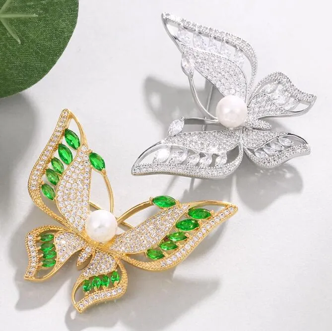 Broche Papillon de Luxe en Alliage avec Zirconia et Künstliche Perle d'Imitation Épinglette Élégante pour Femme Mariage Banquet Fête Accessoires de Bijoux de Mode