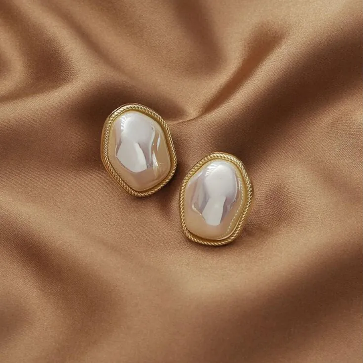 Irregular Faux Artificial Pearl Stud Earrings Alloy Gold Twisted Frame With 925 Sterling Silver Post French Vintage Style Women Jewelry