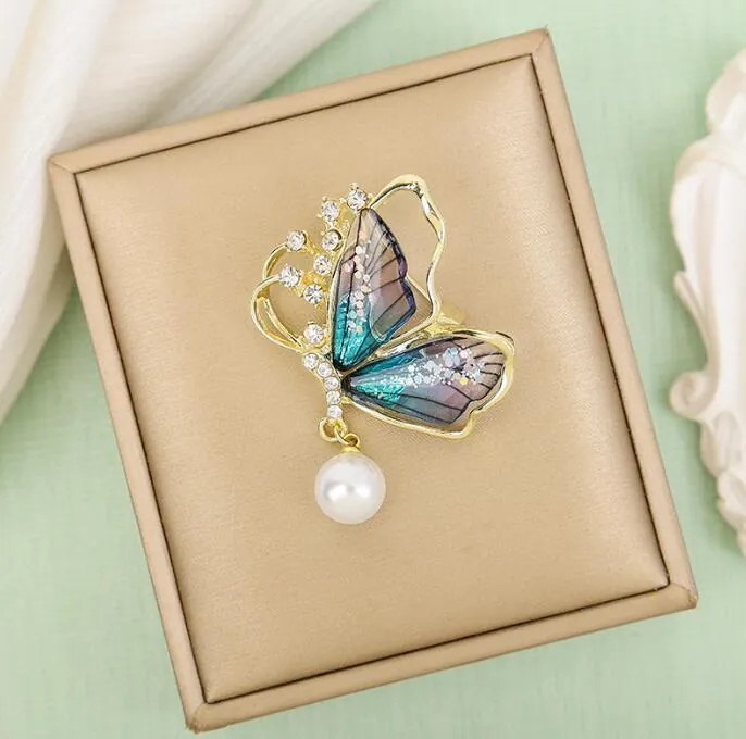 Élégante Broche Papillon Alliage Zirconium Strass Künstliche Perle Épingles Luxe Ailes Dégradé Broches Pour Femmes Bijoux