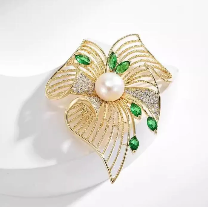 Broche Fleur en Alliage de Luxe Avec Künstliche Perle Zircone Pierre Verte Élégante Broche Vintage Bijoux pour Femmes Mariage Banquet