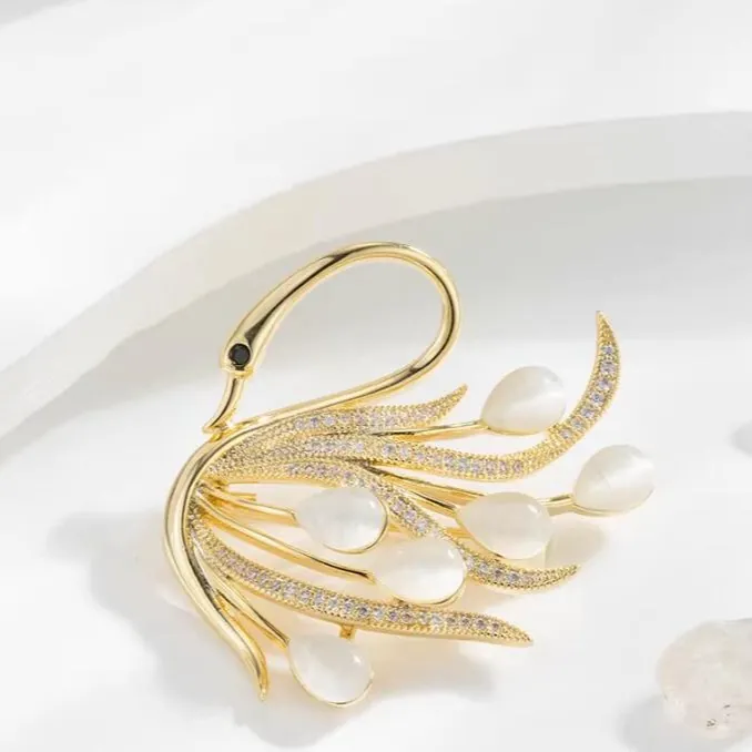 Broche Cygne de Luxe en Alliage Pierre Œil de Chat Strass Elégant Pin Animal pour Femme Costumes Robes Accessoires