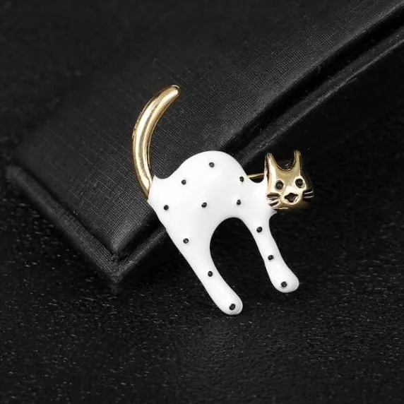 Cute Cartoon Cat Enamel Brooch For Women Alloy Polka Dot Animal Shape Lapel Pin Fashion Jewelry Brooch Pin For Sweaters