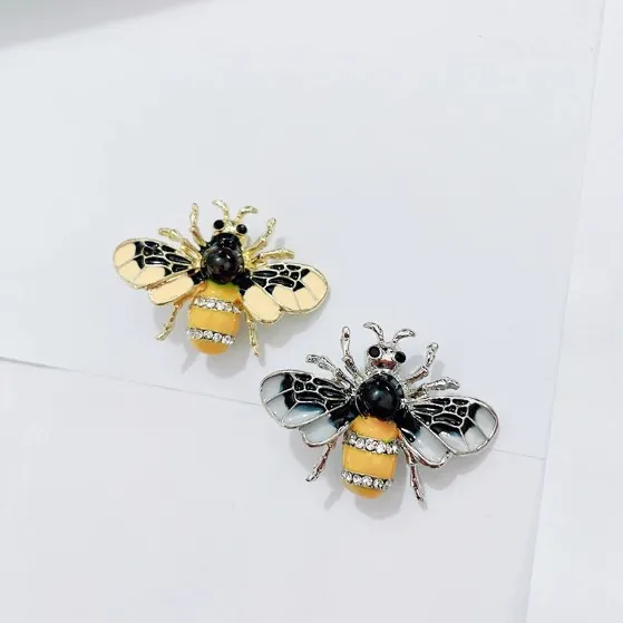 Modieuze Bijen Brosche van Zinklegering en Strass met Emaille Olieverf Dier Insect Reversspeld Decoratieve Sieraden Cadeau