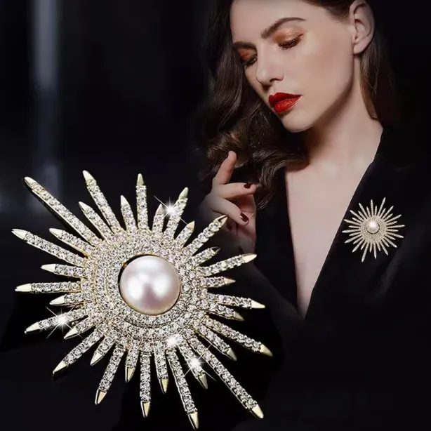 Elegante Spilla A Raggiera Di Girasole Con Perla Artificial Sintetica Centrale E Strass Lega Placcata Oro Argento Spilla Per Gioielli Da Donna