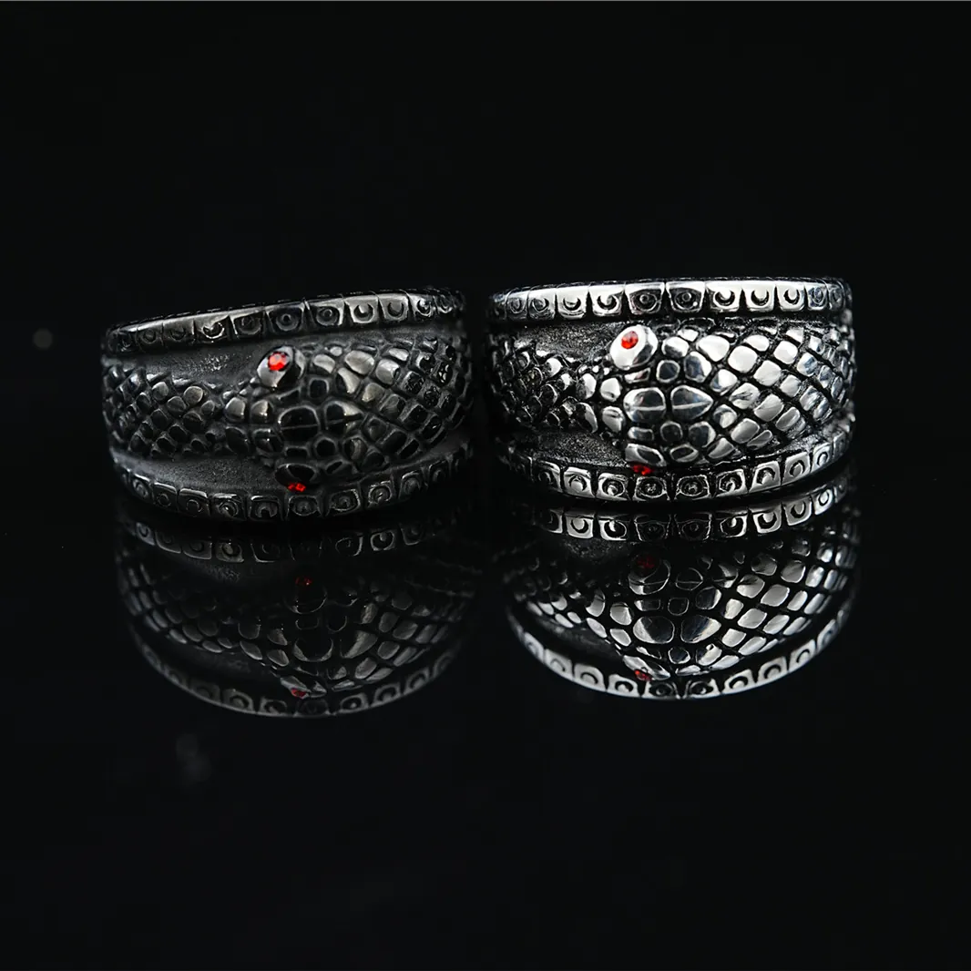 Vintage Punk Snake Scale Texture Ring For Men Titanium Steel Red Zirconia Eye Gothic Biker Dominant Band Ring Jewelry