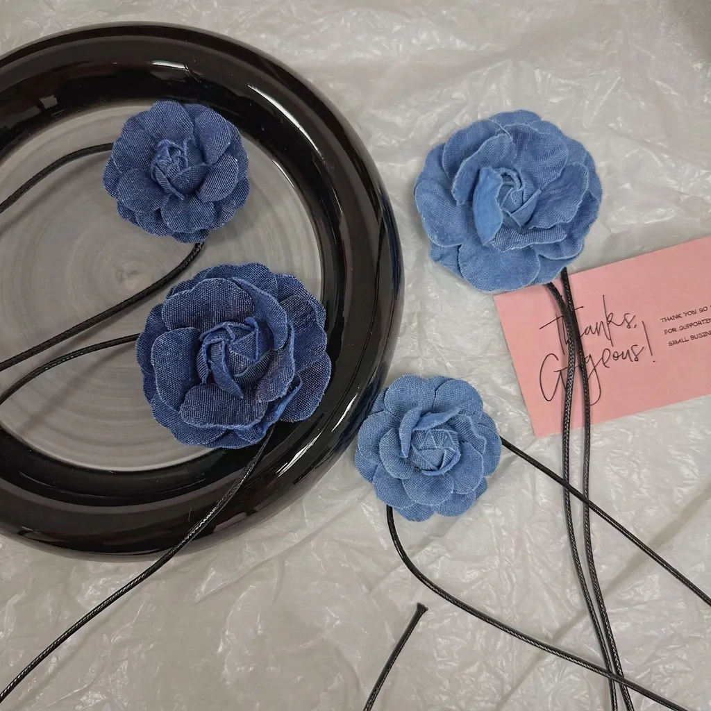 Collier Choker Fleur de Camélia en Denim Vintage Français pour Femmes Chaîne de Cou à Lacets Florale en Tissu Fait Main Bijoux en Denim Rétro Cadeau