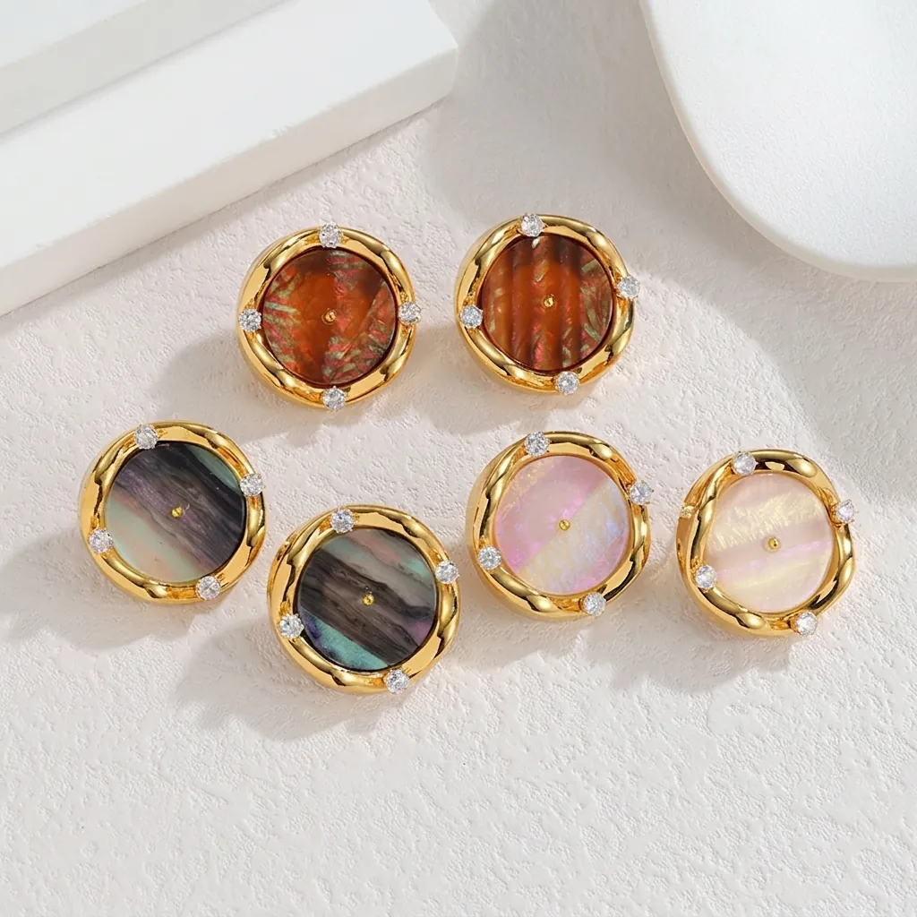 French Vintage Round Shell Stud Earrings For Women Stainless Steel Rhinestone Inlaid Geometric Iridescent Jewelry Accessories