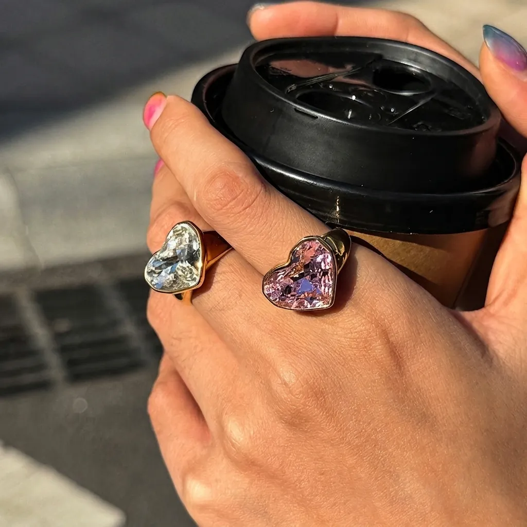 Waterproof Stainless Steel Heart Ring For Women Large Rhinestone Inlaid Heart Shaped Statement Finger Ring Fashion Jewelry