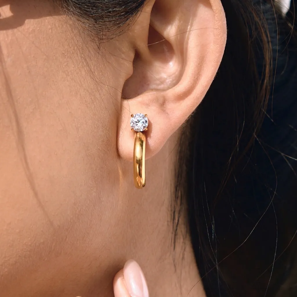Edelstahl Zirkonia C-Form Creolen Für Damen Vergoldet Geometrische Elegante Durchstochene Mode Schmuck Ohrringe